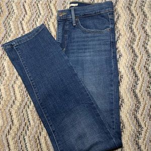 Levi’s Shaping Slim in Size 30 x 30